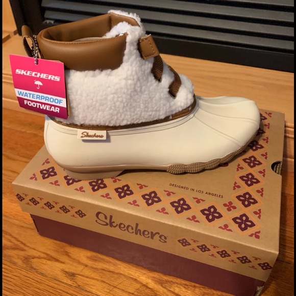 🔥Skechers Pond Sherpa Duck Waterproof Boots Women's Winter - Picture 7 of 9